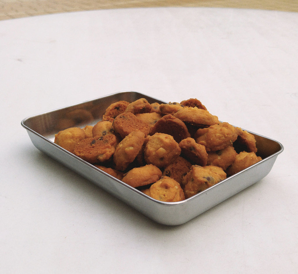 HANDMADE CHOCOLATE CHIP COOKIES, WITH MACADAMIA
